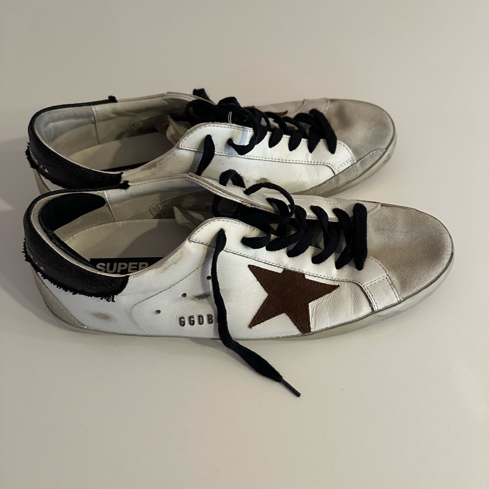 Golden Goose Superstar Sneaker - Picture 8 of 11